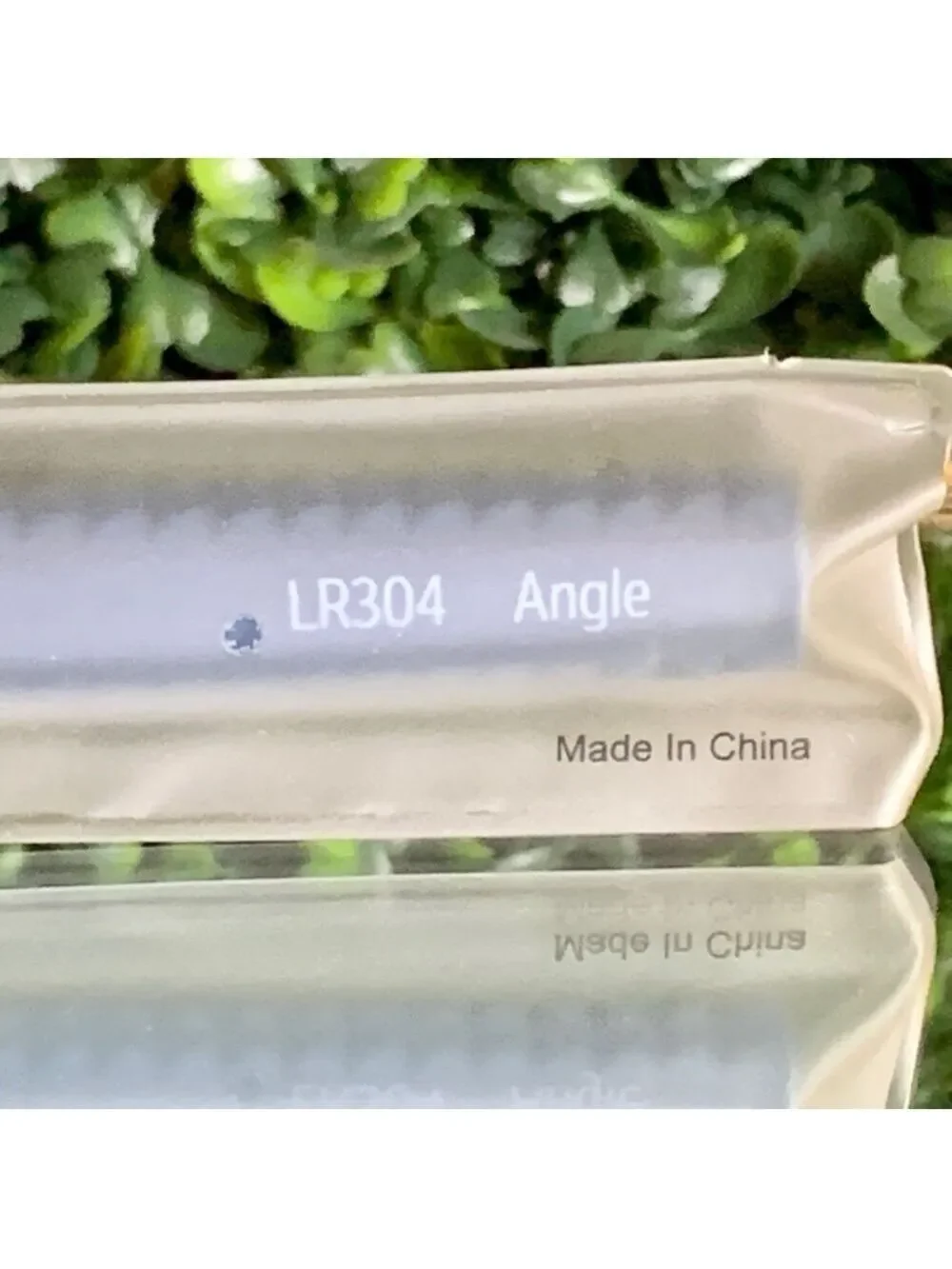 LARUCE Beauty Angle Brush LR304 | NEW | LR 304